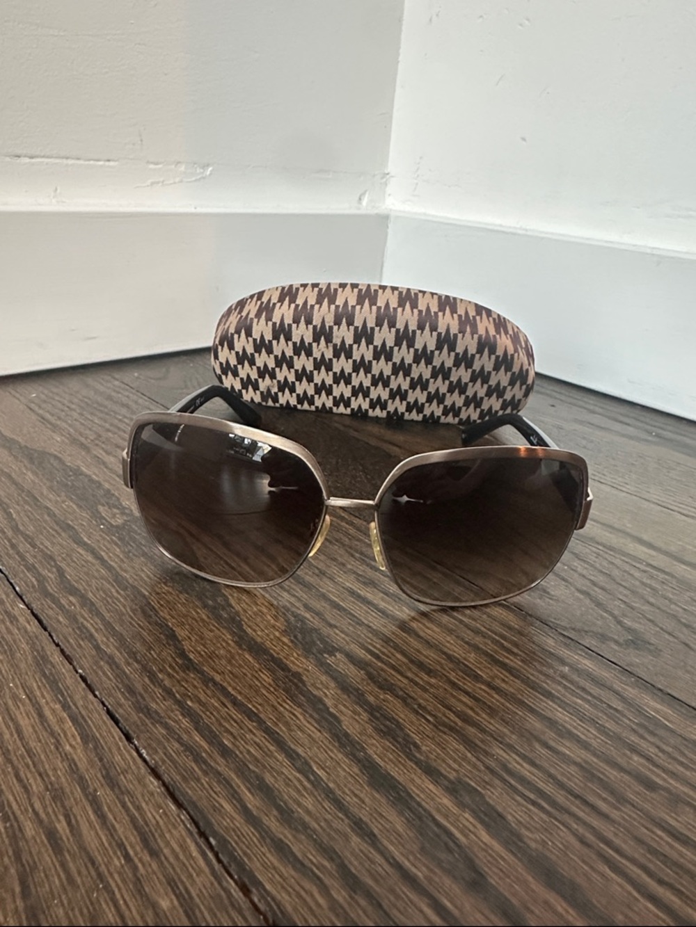 Max Mara Sunglasses - Picture 2 of 5
